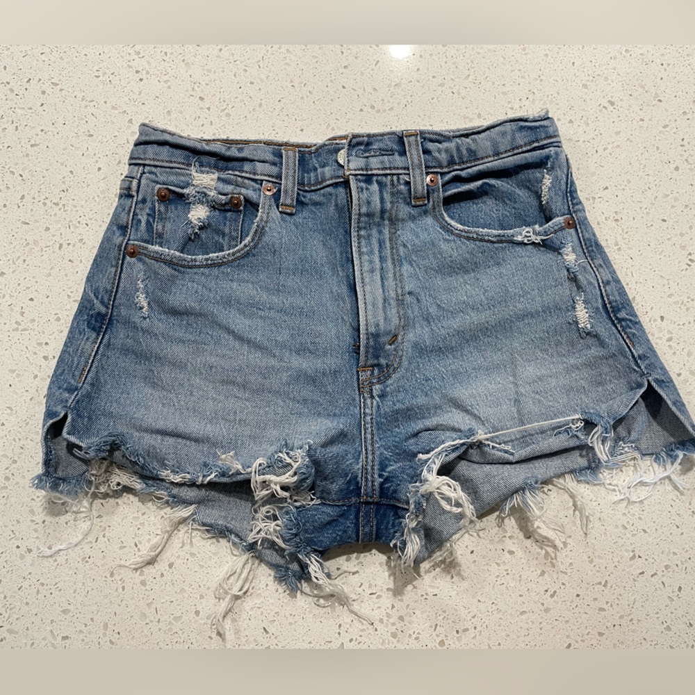 Like New! Abercrombie mom shorts high rise